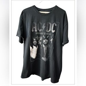 AC/DC TEE SHIRT
UNISEX